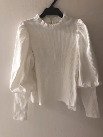 Amavel 상의 아이보리