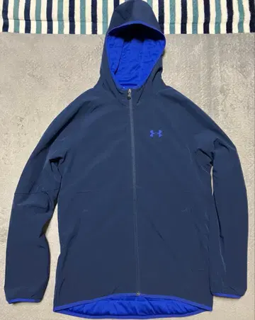 언더아머 콜드기어 충전솜 인슐레이트 자켓 M 사이즈