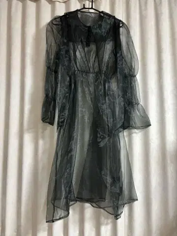 마다라닌겐 x MILKBOY 오간자 드레스 블랙