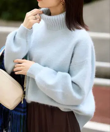 SLOBE IENA 워셔블 퍼리 더블 페이스 터틀 니트