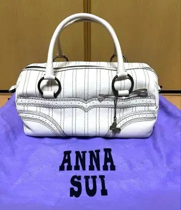 안나수이 화이트 스트라이프 핸드백