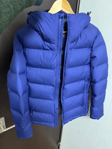 유니클로 후드 부착 다운 자켓