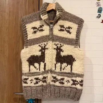 니트 집업 베스트 사슴 패턴