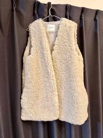 [ 새상품급 ] FREAK'S STORE 퍼 베스트