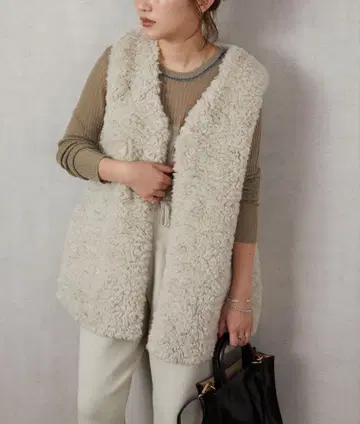 [ 새상품급 ] FREAK'S STORE 퍼 베스트