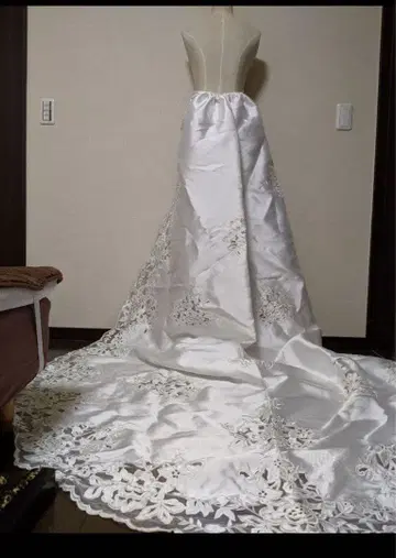 웨딩 드레스 탈부착 트레인, 연출 방법은 무한대