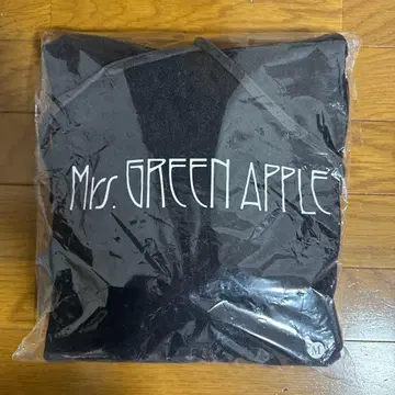 Mrs. GREEN APPLE 블랙 T셔츠 M 사이즈