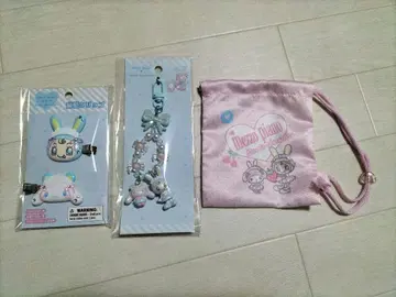 mezzo piano x 산리오 콜라보 세트