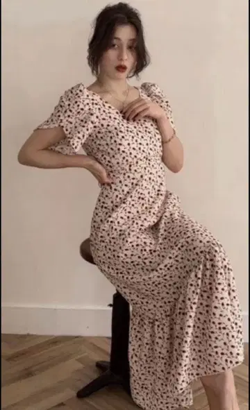 미사용 새상품 PUI CRINKLE ROSE DRESS 아이보리