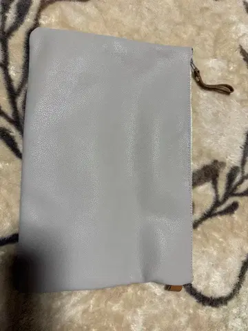 휴고보스 화이트 그레이 클러치백