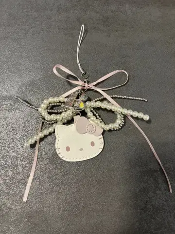 헬로키티 x brilmy 거울 포함 비즈 스트랩