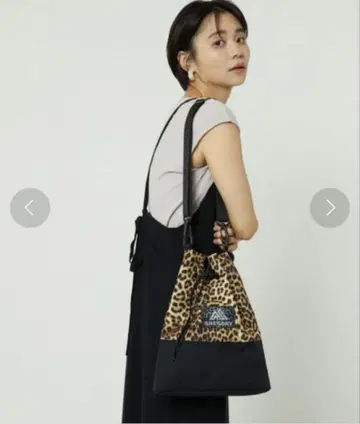 그레고리 백 레오파드 무늬