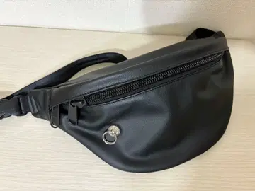 JAM HOME MADE 에시컬 가죽 바디백