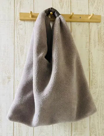 CARA O CRUZ 레리안 캐릭터 오클루스 퍼 백 새상품급