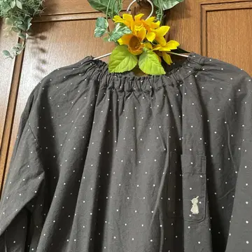 사만사 모스모스 미이 자수 개더 카라 블라우스