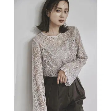 새상품 anuans (아뉴앙스) 스캘럽 레이스 블라우스 (GREY)