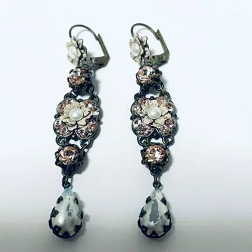 미하엘 네그린 귀걸이 H (꽃 모티브)