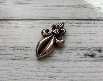 신즈 스컬프쳐 빅 오픈 릴리 펜던트 목걸이 백합