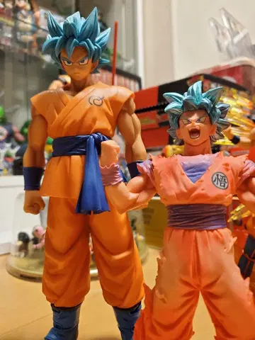 초사이어인 갓 초사이어인 손오공 2체 세트