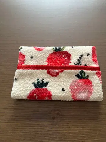 미사용 새상품 페이러 스트로베리 도트 티슈 케이스