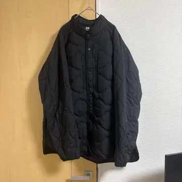 유니클로 화이트 마운티니어링 리사이클 하이브리드 다운 자켓