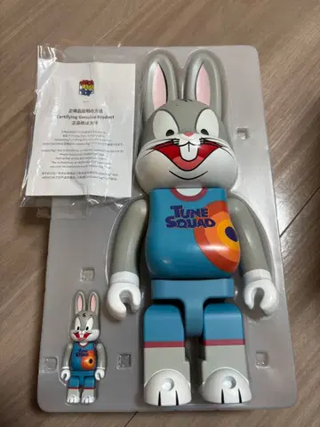 벅스 버니 베어브릭 100% & 400%