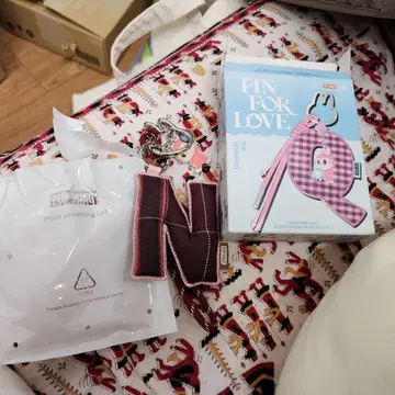 POP MART PIN FOR LOVE 알파벳 N 키링