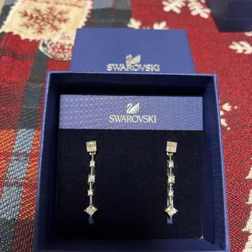 Swarovski 크리스탈 귀걸이