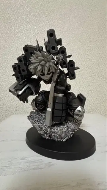 나의 히어로 아카데미아 바쿠고 카츠키 피규어 스트레이프 팬츠