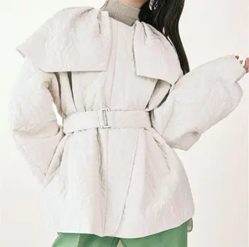 릴리 브라운 보타니컬 퀼팅 코트 아이보리