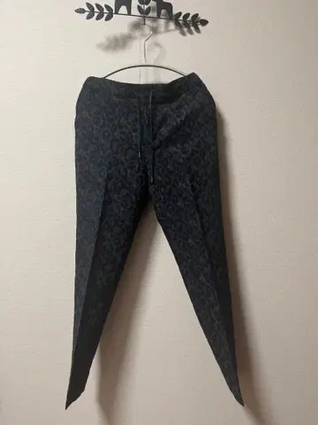 미사용 MAYSON GRAY 레오파드 무늬 팬츠 고급 원단 클리닝 완료