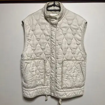 [ ZARA ] 화이트 퀼팅 다운 베스트