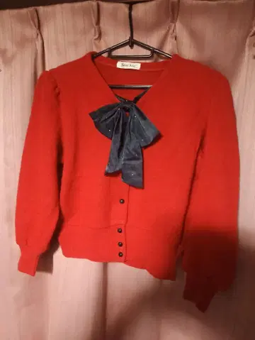 Saint Joie 진홍색 리본 포함 울 니트 가디건