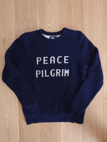 PILGRIM 필그림 네이비 스웨터