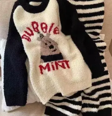 캐주얼 플리스 스웨터 블랙 화이트 빨간색