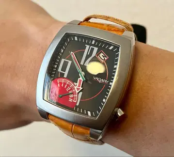 VAGARY 바갈리 스퀘어 손목시계