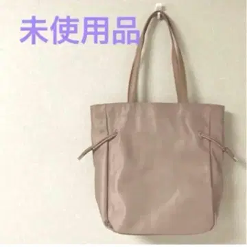 베이지 토트백 지퍼 달린 미사용품