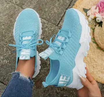 스카이블루 경량 스니커즈 23.5cm