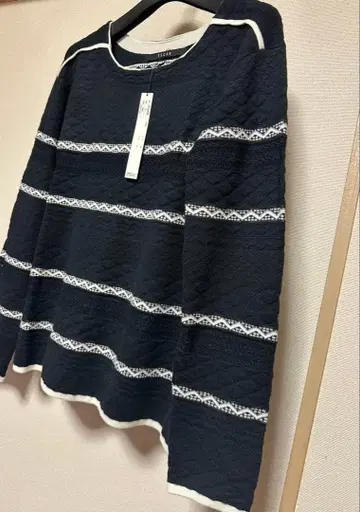 ESCAR 스웨터 택 포함 새상품