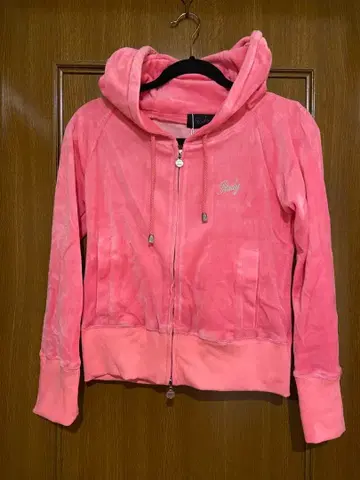 핑크 후드 부착 자켓 스컬 자수