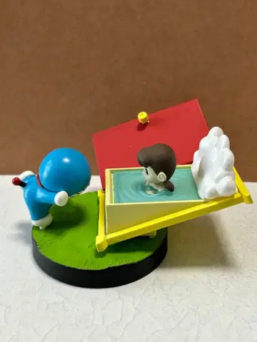 코믹 스타일 피규어 도라에몽 시즈카짱