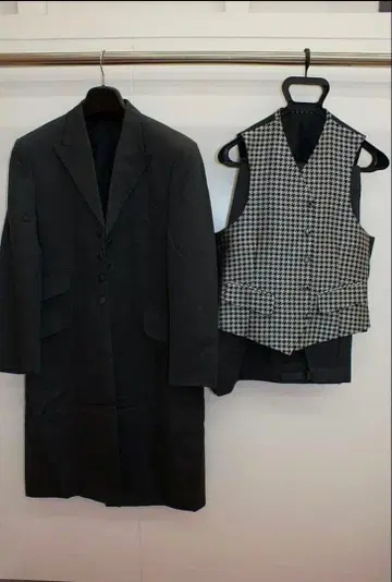 500엔 할인 세일! 중고 턱시도 O-820-38 ABLL 그레이 계열