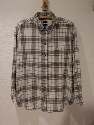 GAP 체크 무늬 긴팔 빅 셔츠 베이지 계열