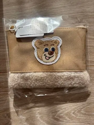 미사용 새상품 미개봉 LOVEARY by FEILER 테디 보아 파우치