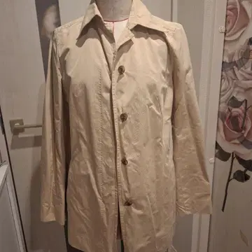 베이지 트렌치코트 긴팔