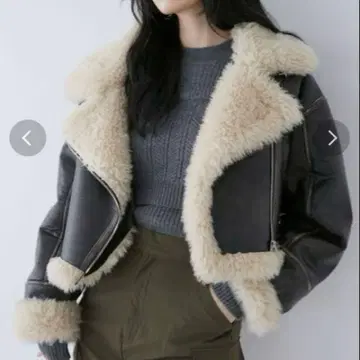 MURUA 빈티지 라이크 숏 페이크 무스탕 블랙