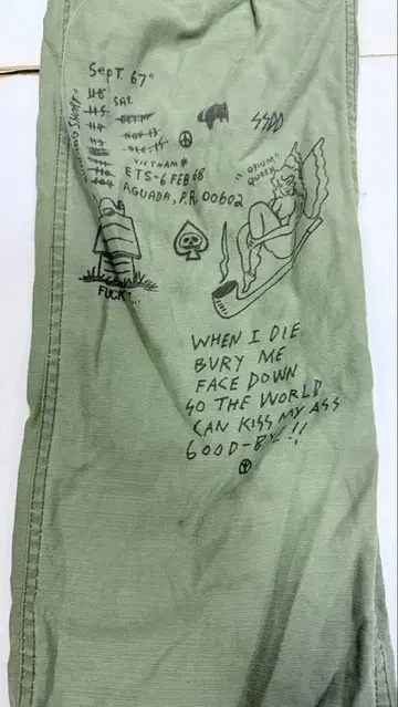 밀리터리 팬츠 페인트 있음 사이즈 M 상당