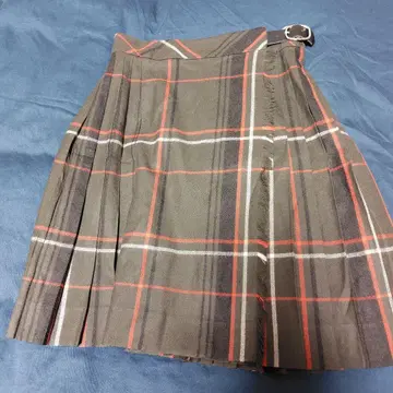 브라운 체크 랩 플리츠 스커트 벨트 포함