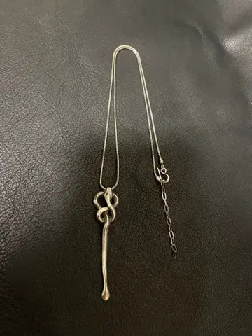 HYDE 착용 gunda 스텔스 목걸이