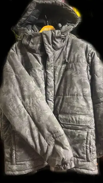 MURAL 다운 자켓 (리프 무늬)